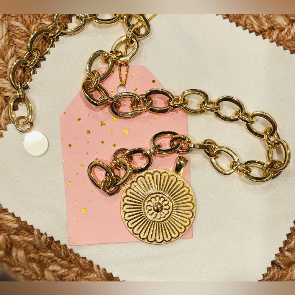 Gold Floral Medallion Chain Necklace - Gold Tone